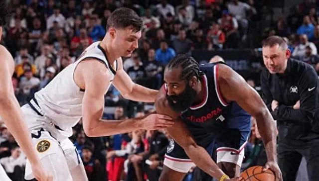 爱游戏网页版入口-德约科维奇技术犯规送分，约基奇主帅怒摔战术板！